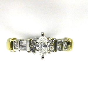 DIAMOND ENGAGEMENT RING