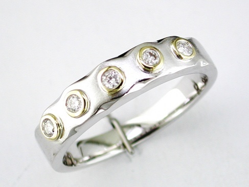 MEN'S DIAMOND BAND