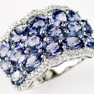 SAPPHIRE & DIAMOND RING