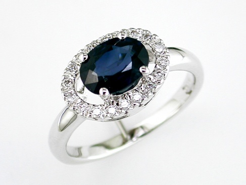 SAPPHIRE & DIAMOND RING