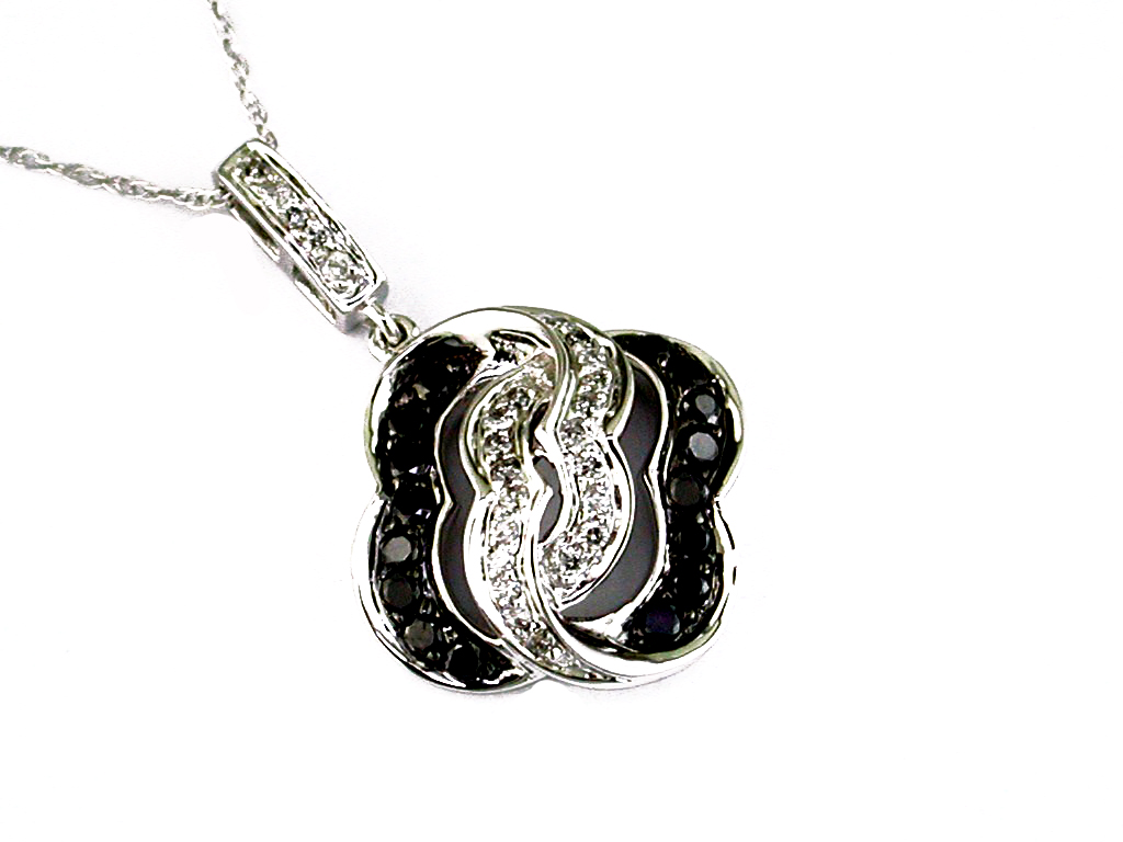 BLACK DIAMOND & DIA PENDANT