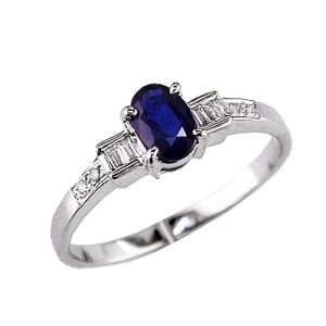SAPPHIRE & DIAMOND RING