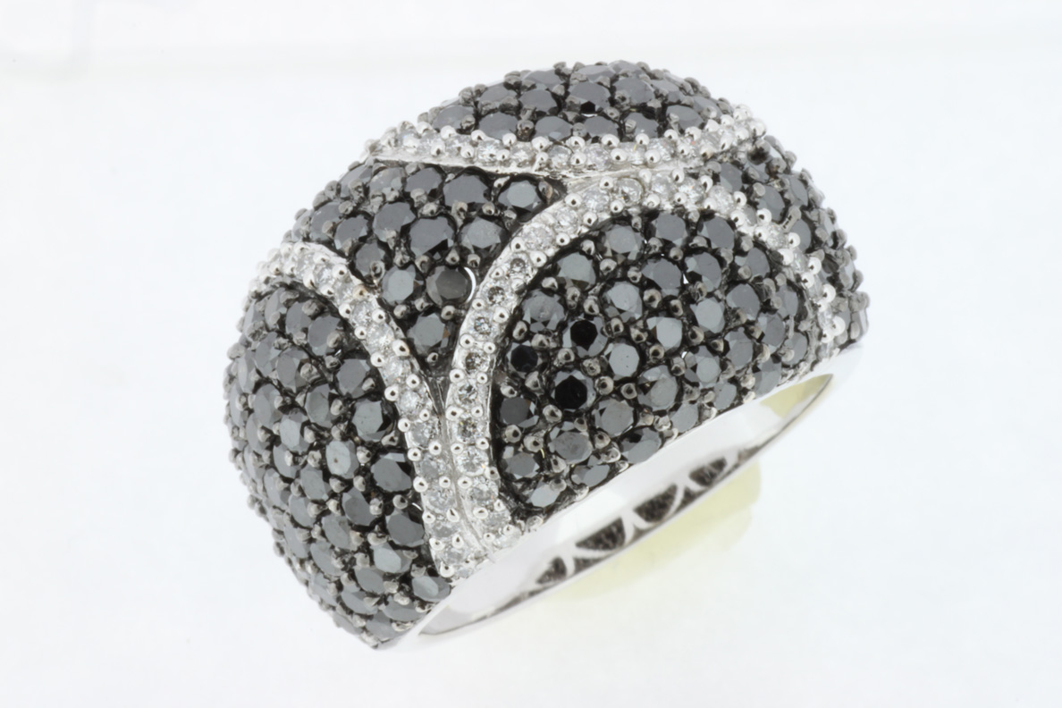 BLACK DIAMOND & DIAMOND RING