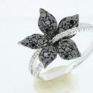 BLACK DIA & DIA FLOWER RING