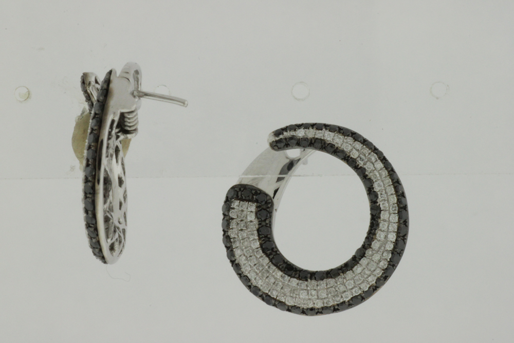 BLACK DIAMOND & DIA EARRING