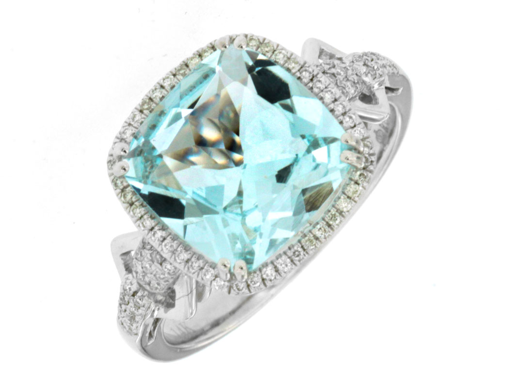 AQUAMARINE & DIAMOND RING