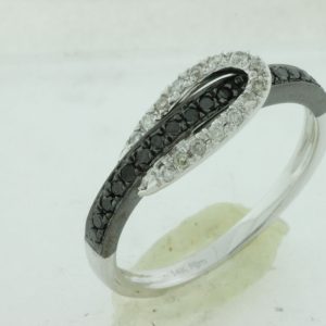 BLACK DIAMOND & DIAMOND RING