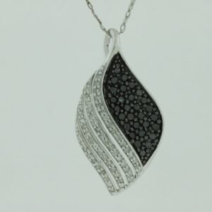 DIAMOND &BLACK DIAMOND PENDANT