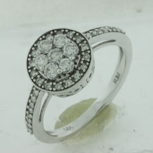 DIAMOND ENGAGEMENT RING