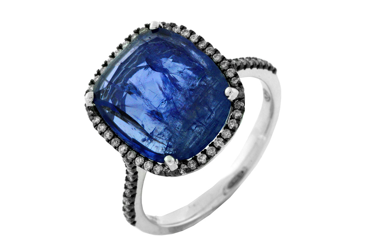 TANZANITE & DIAMOND 18K RING