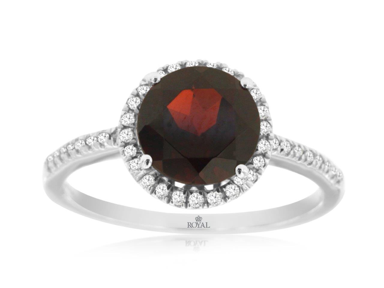 GARNET & DIAMOND RING