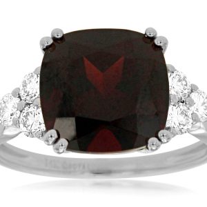 GARNET & DIAMOND RING