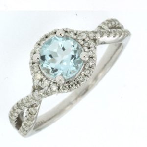 AQUAMARINE & DIAMOND RING