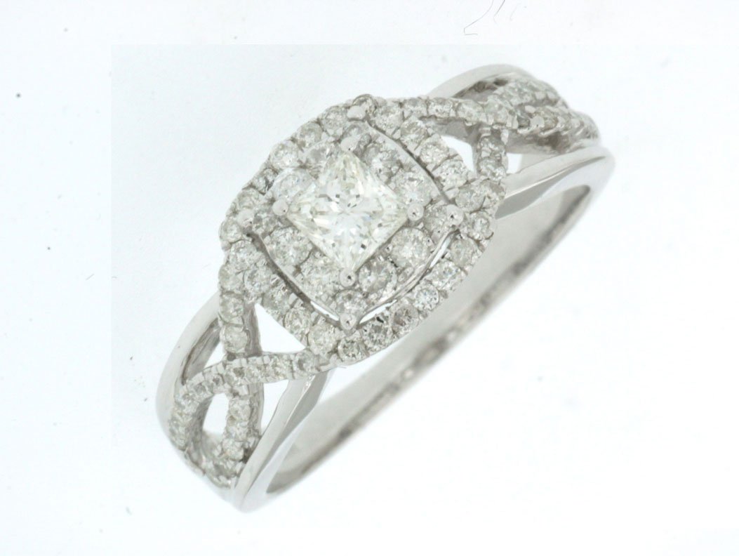 DIAMOND ENGAGEMENT RING