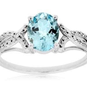 AQUAMARINE & DIAMOND RING