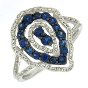 SAPPHIRE & DIAMOND RING