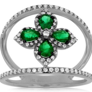 EMERALD & DIAMOND RING