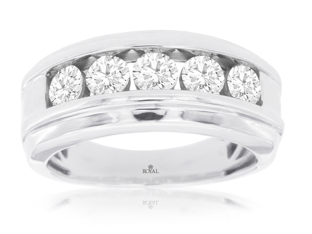 MEN'S DIAMOND RING