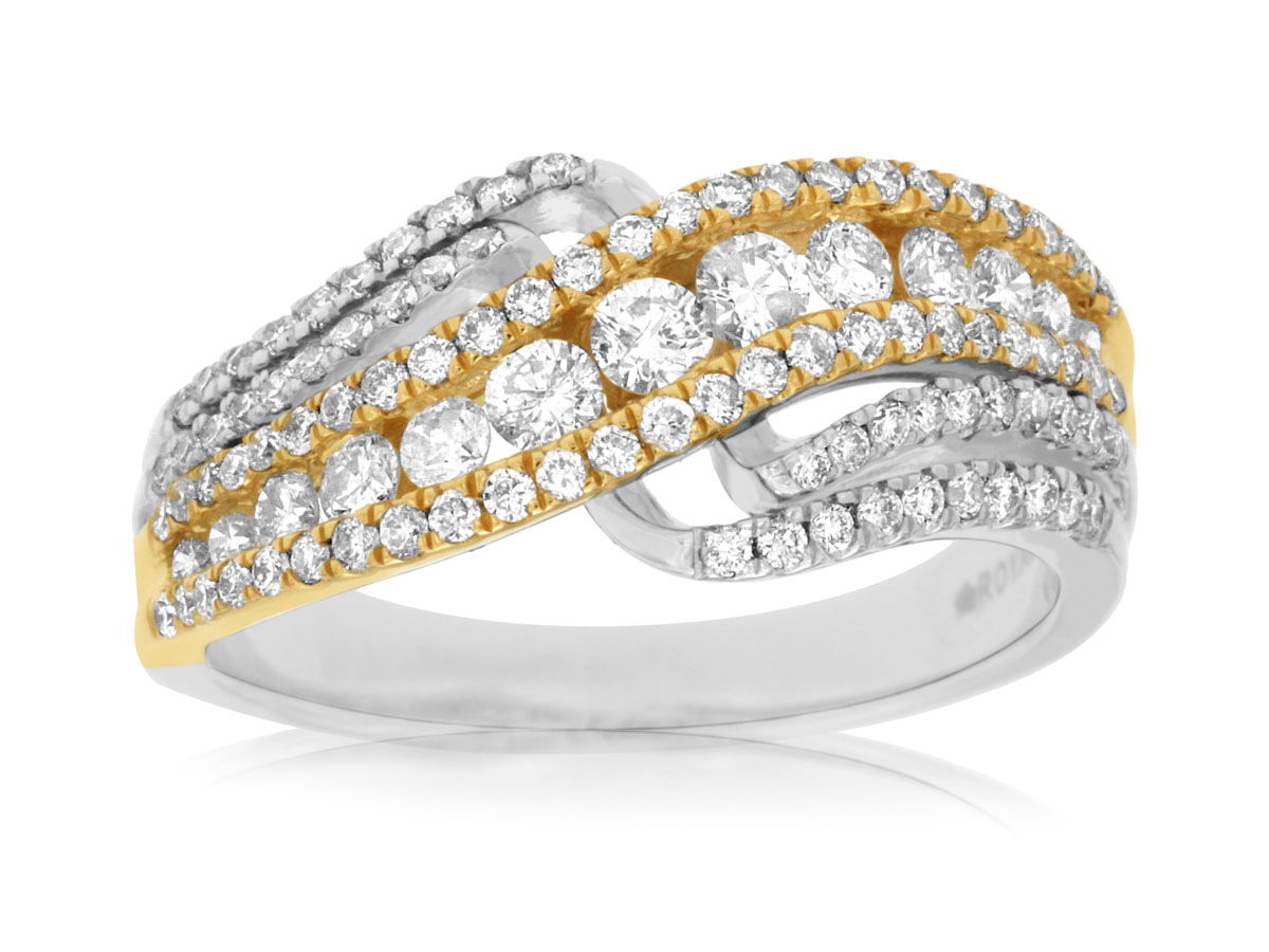 DIAMOND RING