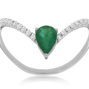 EMERALD & DIAMOND RING