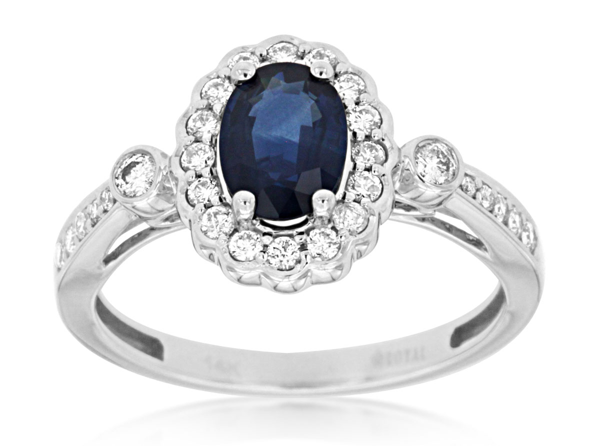 SAPPHIRE & DIAMOND RING