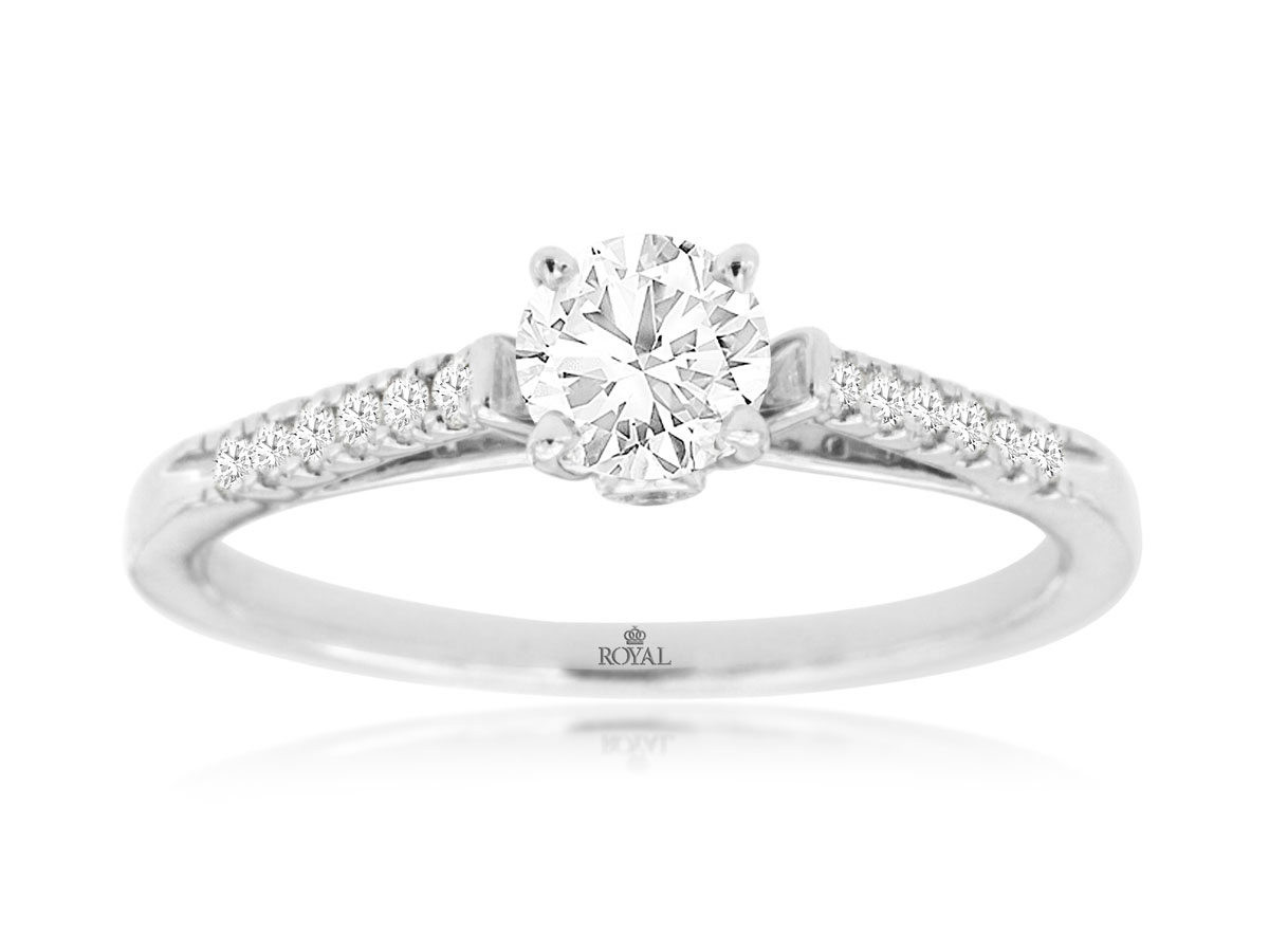 DIAMOND ENGAGEMENT RING