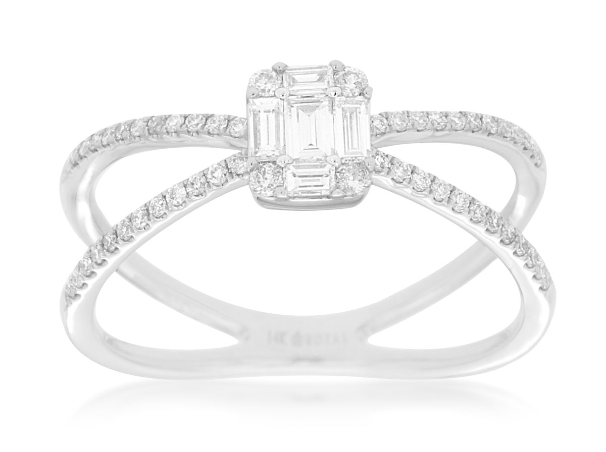 LADIES DIAMOND RING