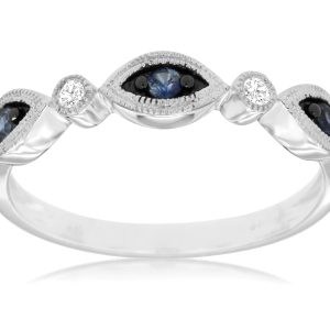 SAPPHIRE & DIAMOND RING