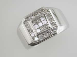 MEN’S DIAMOND RING