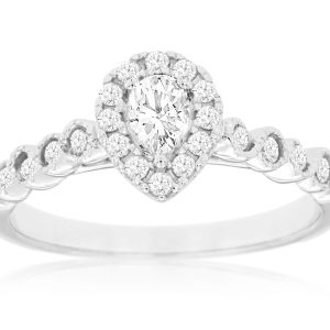 DIAMOND ENGAGEMENT RING
