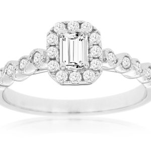 DIAMOND ENGAGEMENT RING