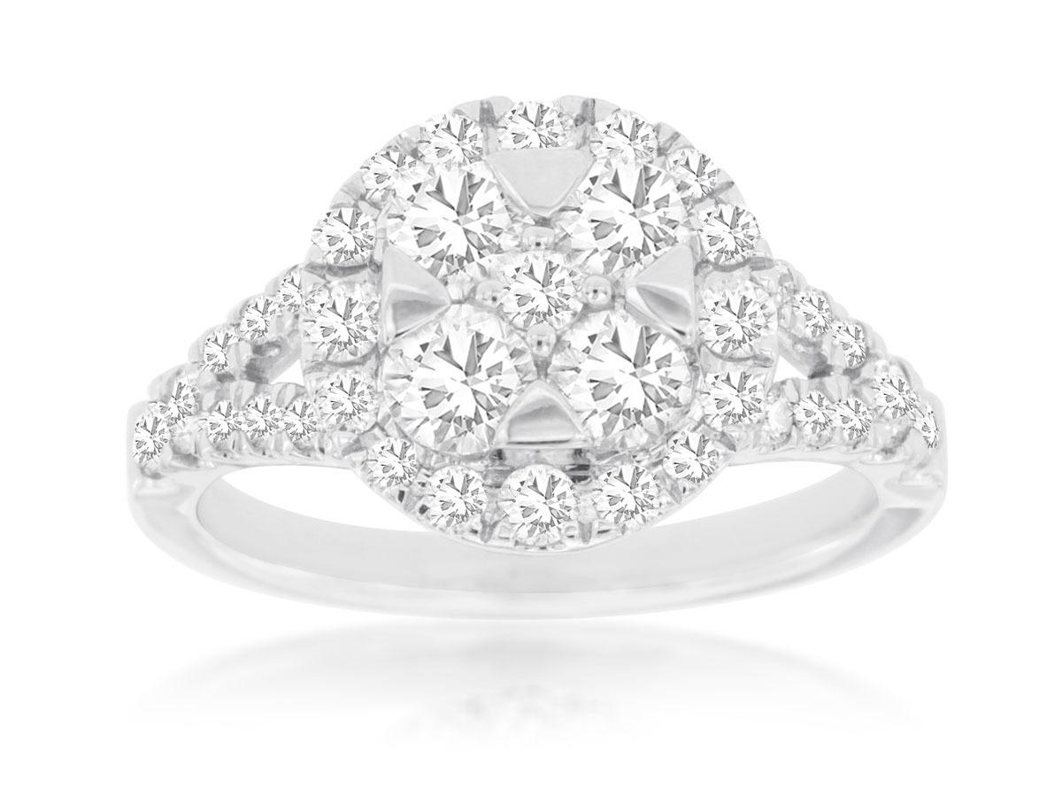 LADIES' DIAMOND RING