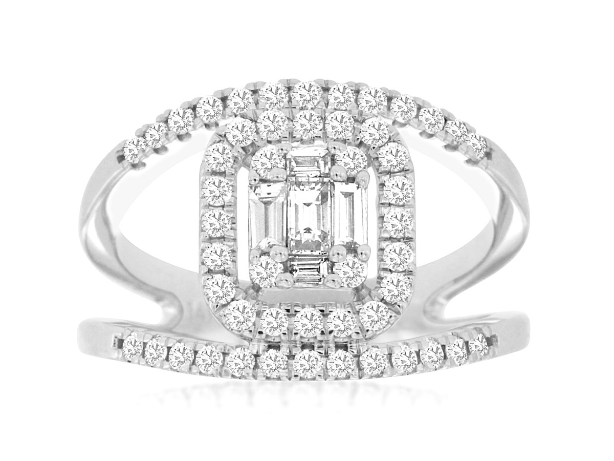 LADIES' DIAMOND RING