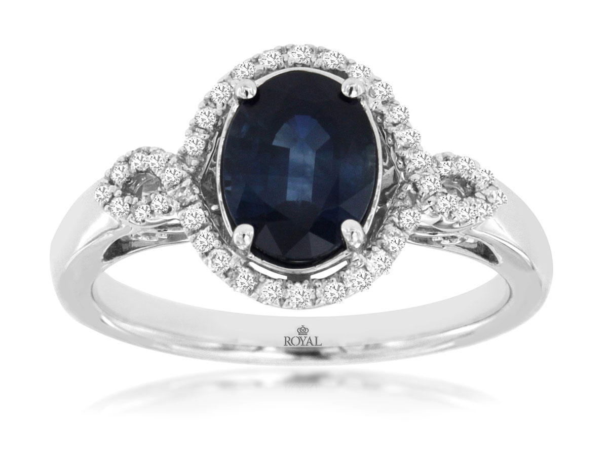 SAPPHIRE & DIAMOND RING