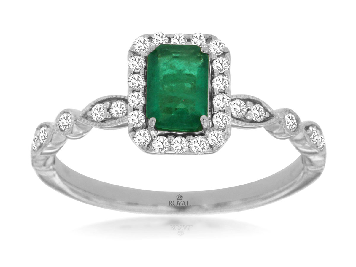 EMERALD & DIAMOND RING