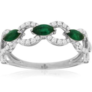 EMERALD & DIAMOND RING