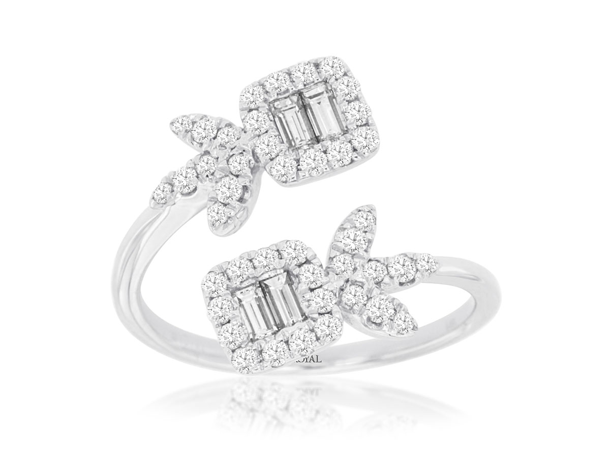 LADIES' DIAMOND RING