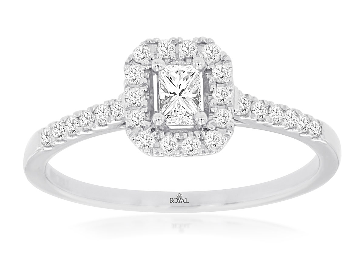 DIAMOND ENGAGEMENT RING