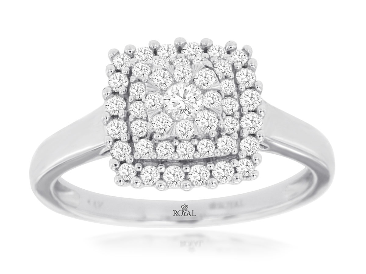 LADIES' DIAMOND RING