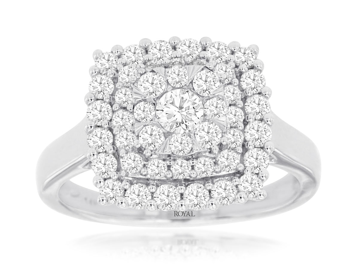 LADIES' DIAMOND RING