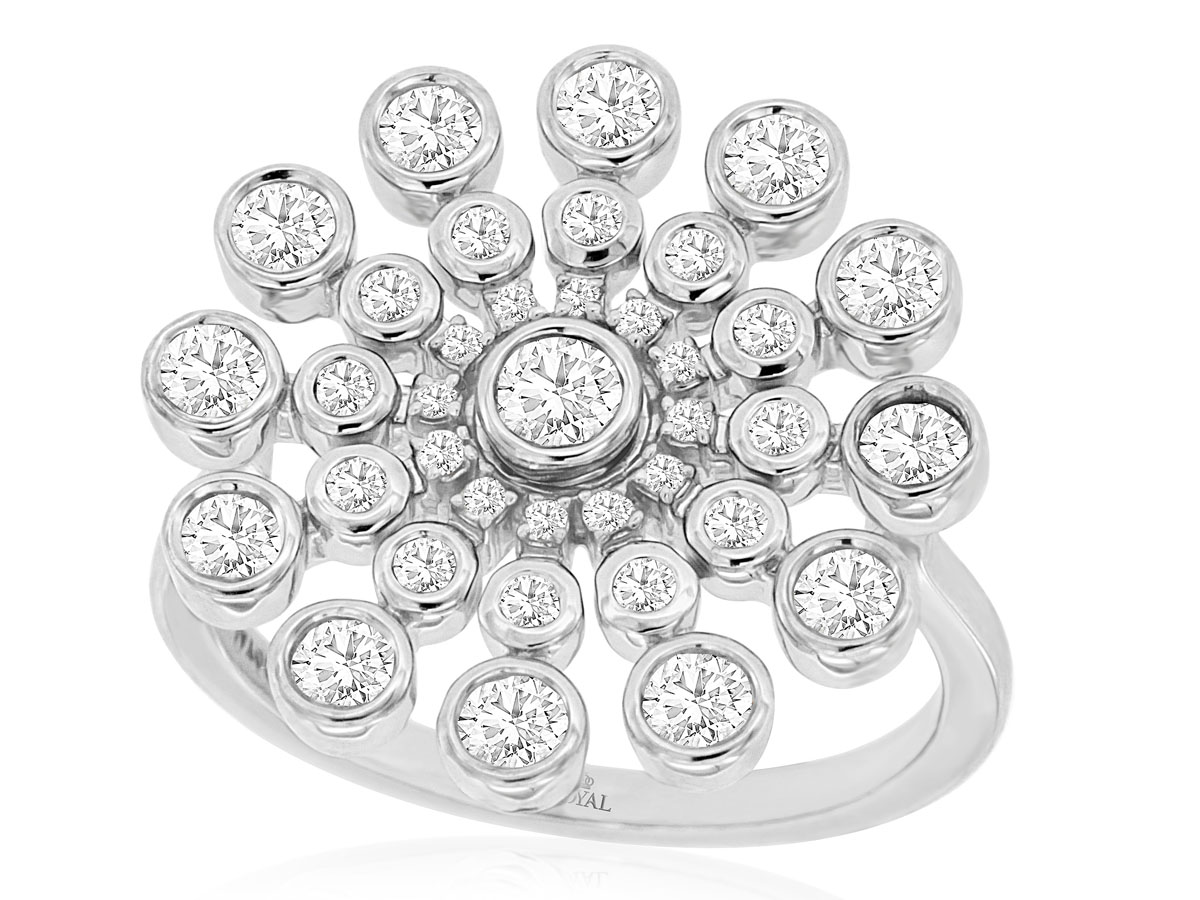 LADIES' DIAMOND RING