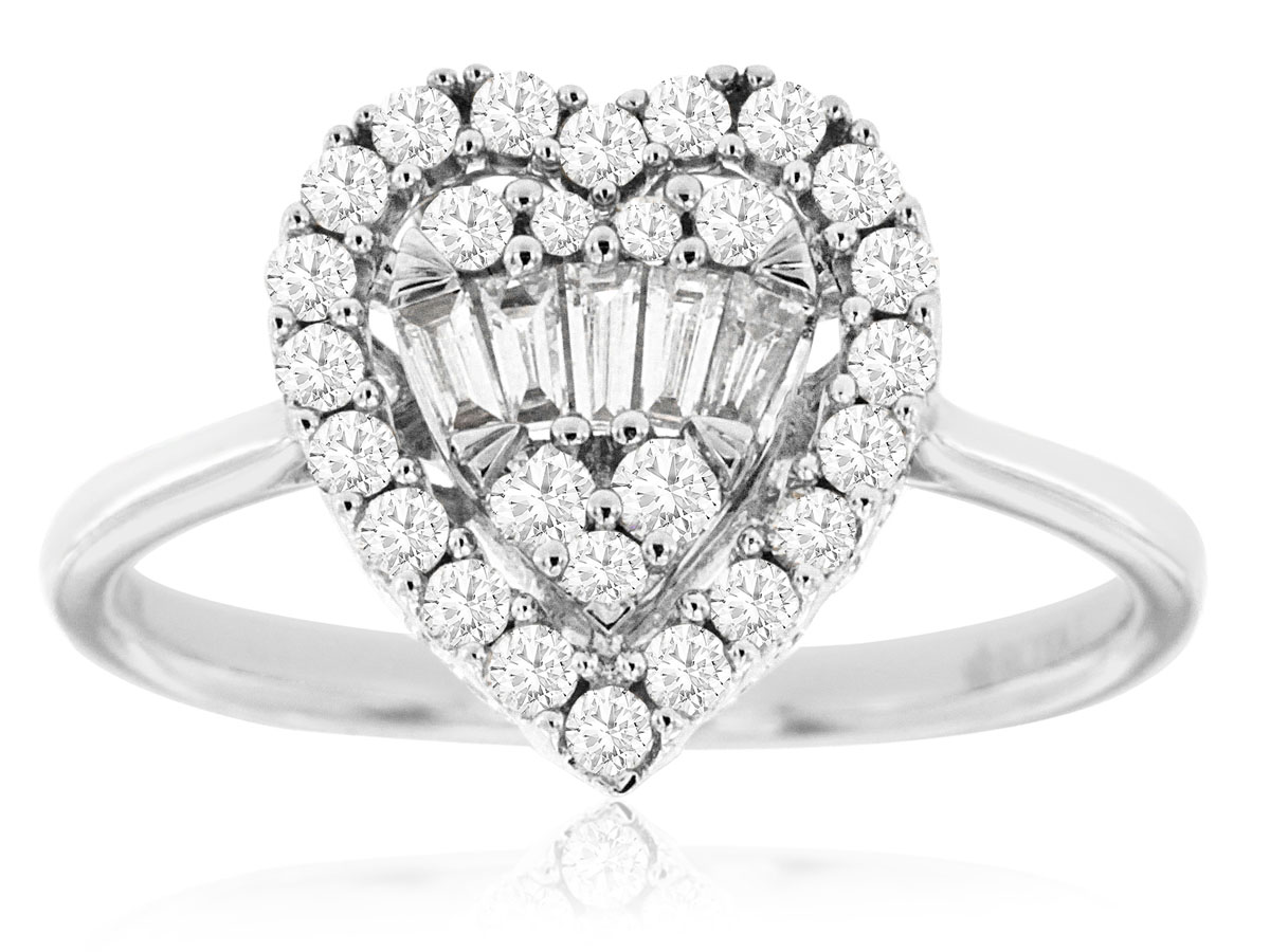 LADIES' DIAMOND RING